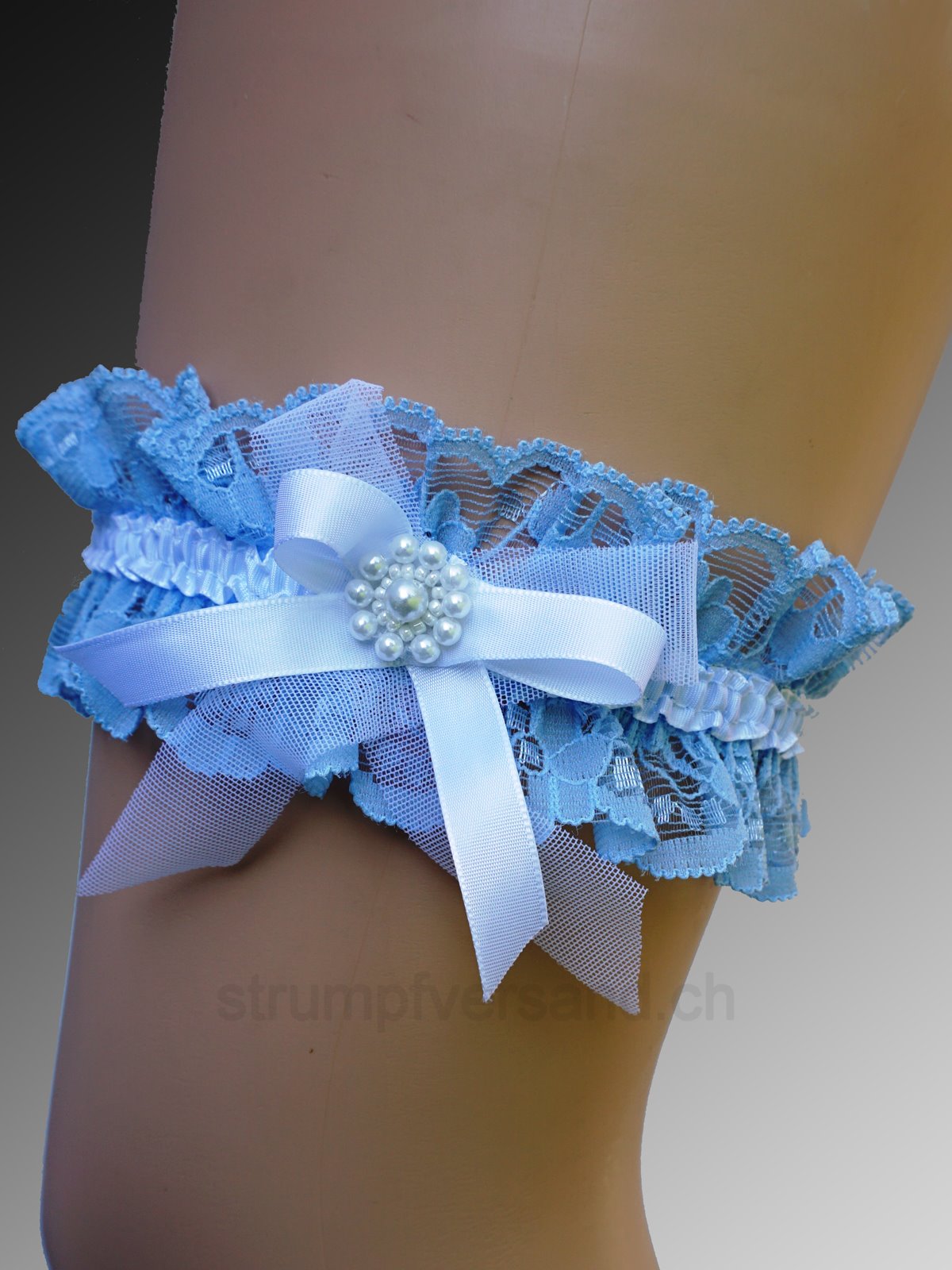 Giarrettiera blu per la sposa